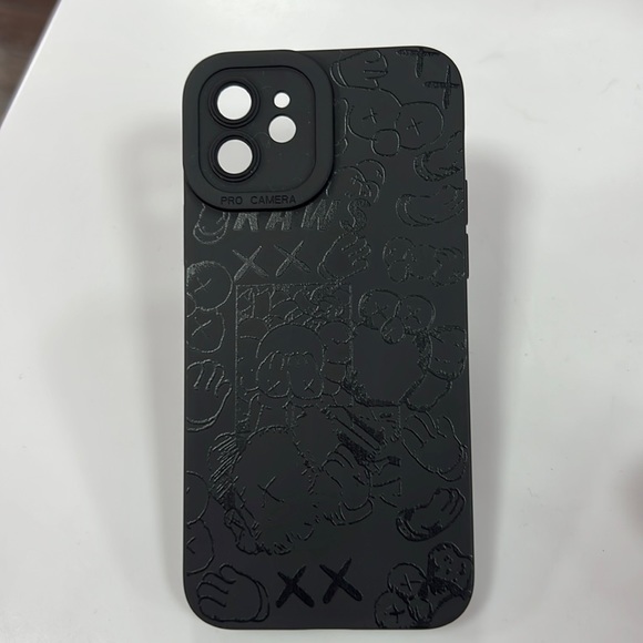 iPhone 12/12 Pro Case - Picture 2 of 4